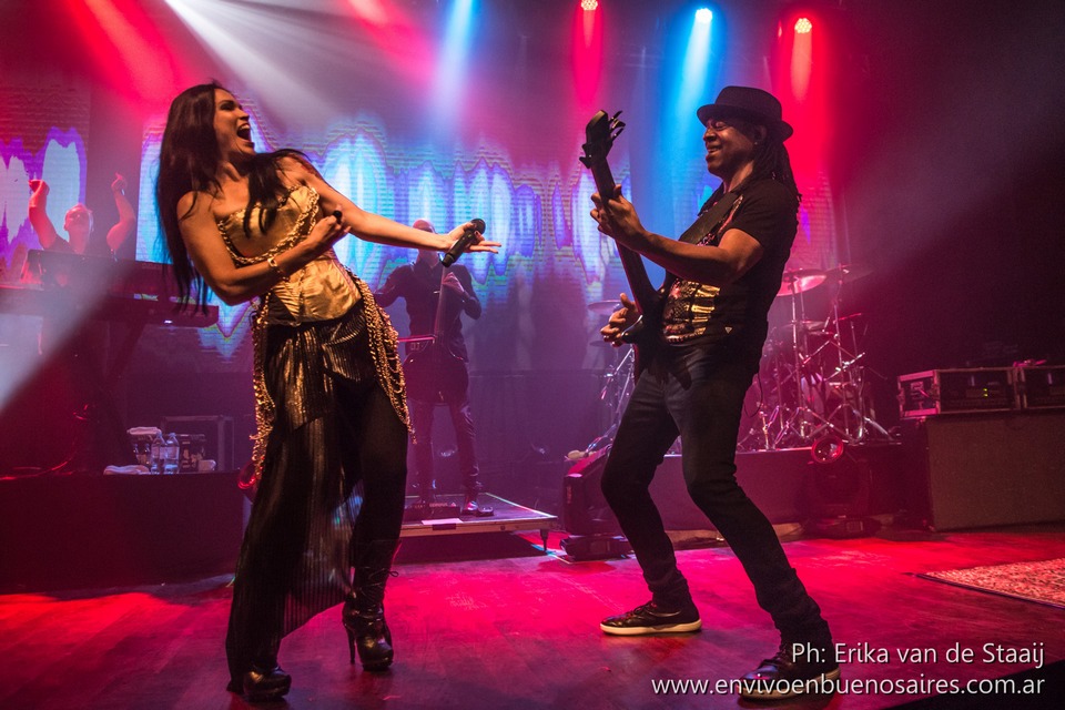 Doug Wimbish con Tarja Turunen en Teatro Flores, 2019